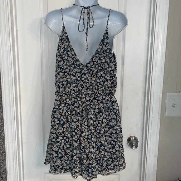 Final Touch short romper - Picture 7 of 10